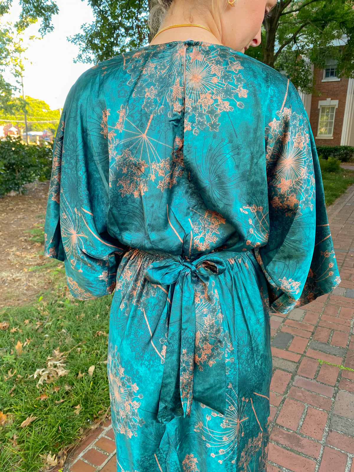 Teal Floral Kimono Sleeve Tie Back Maxi Dress l | Aakaa