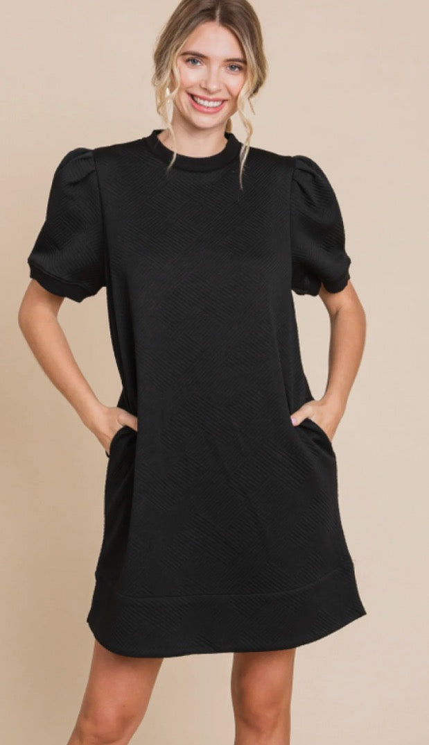 BLACK SHORT SLEEVE TEXTURED DRESS-Jodifl-Sissy Boutique