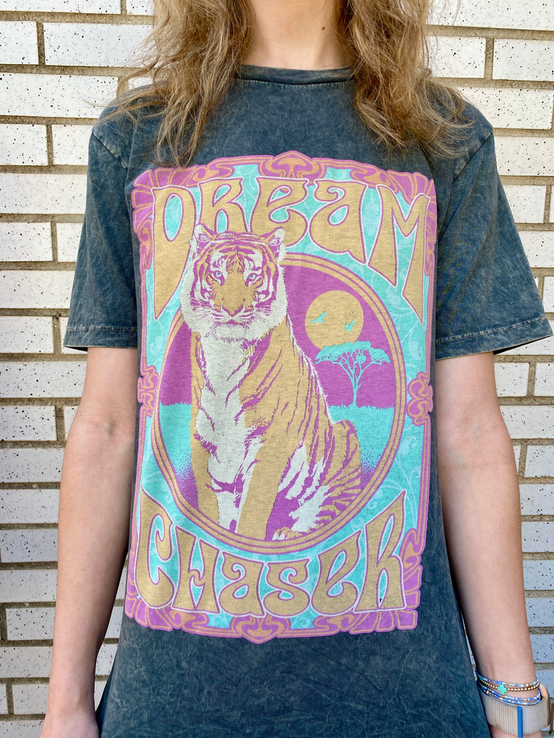 DREAM CHASER TIGER GRAPHIC BOYFRIEND TEE TOP-Sissy Boutique-Sissy Boutique