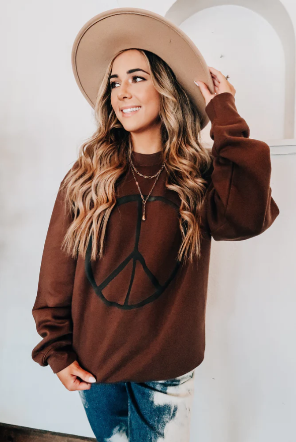 NEVER REGRET SHOWING KINDNESS CHOCOLATE SWEATSHIRT-Sissy Boutique-Sissy Boutique