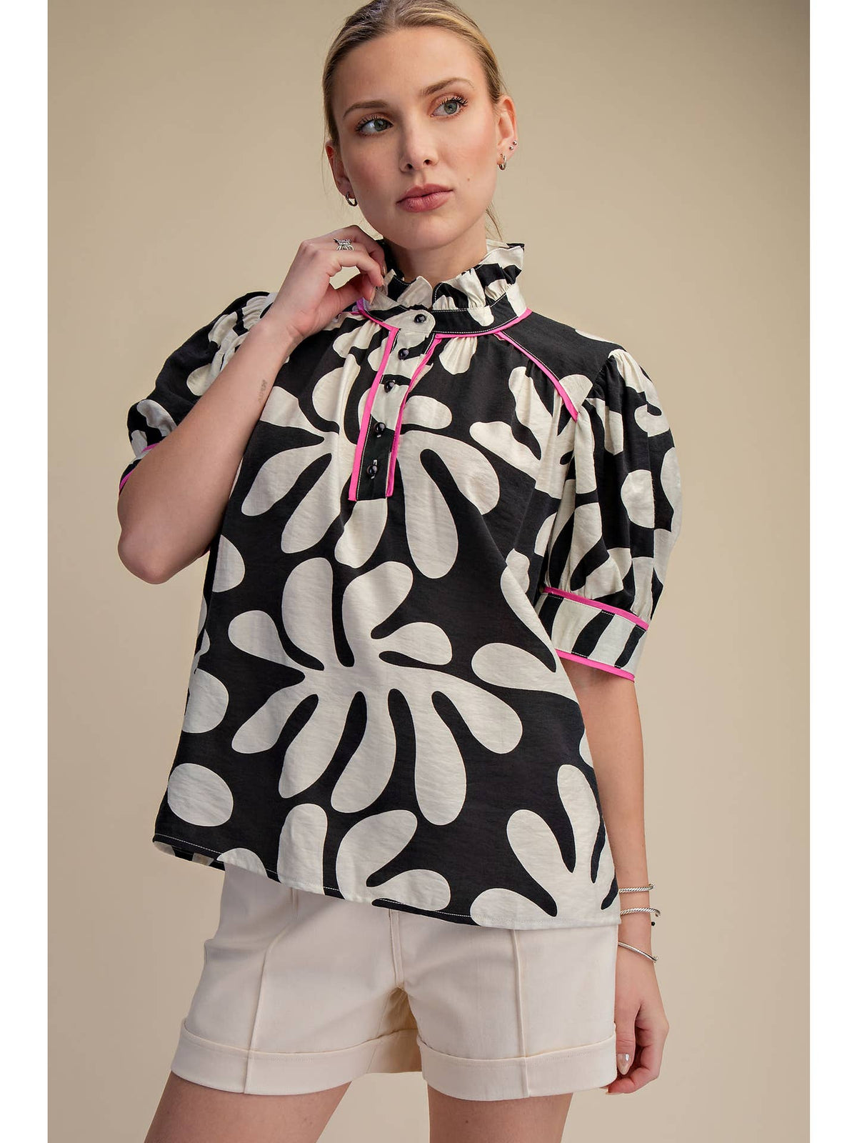 Black and White Floral Short Sleeve Blouse with Hot Pink Contrast Piping | Glam