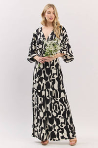 Black and White Geometric Print 3/4 Kimono Sleeve V- Neck Jumpsuit | B I G H I T Fashion