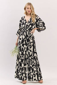 Black and White Geometric Print 3/4 Kimono Sleeve V- Neck Jumpsuit | B I G H I T Fashion