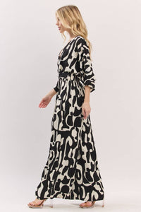 Black and White Geometric Print 3/4 Kimono Sleeve V- Neck Jumpsuit | B I G H I T Fashion