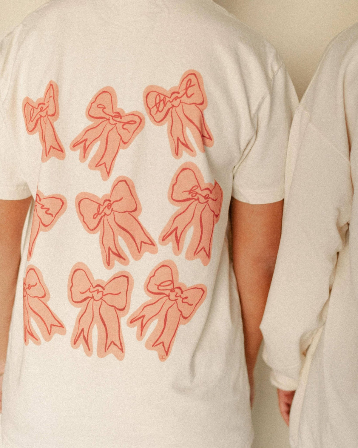 Bows Graphic Tee "Let All That You Do Be Done In Love" | Whitney | Chaudoin Creations