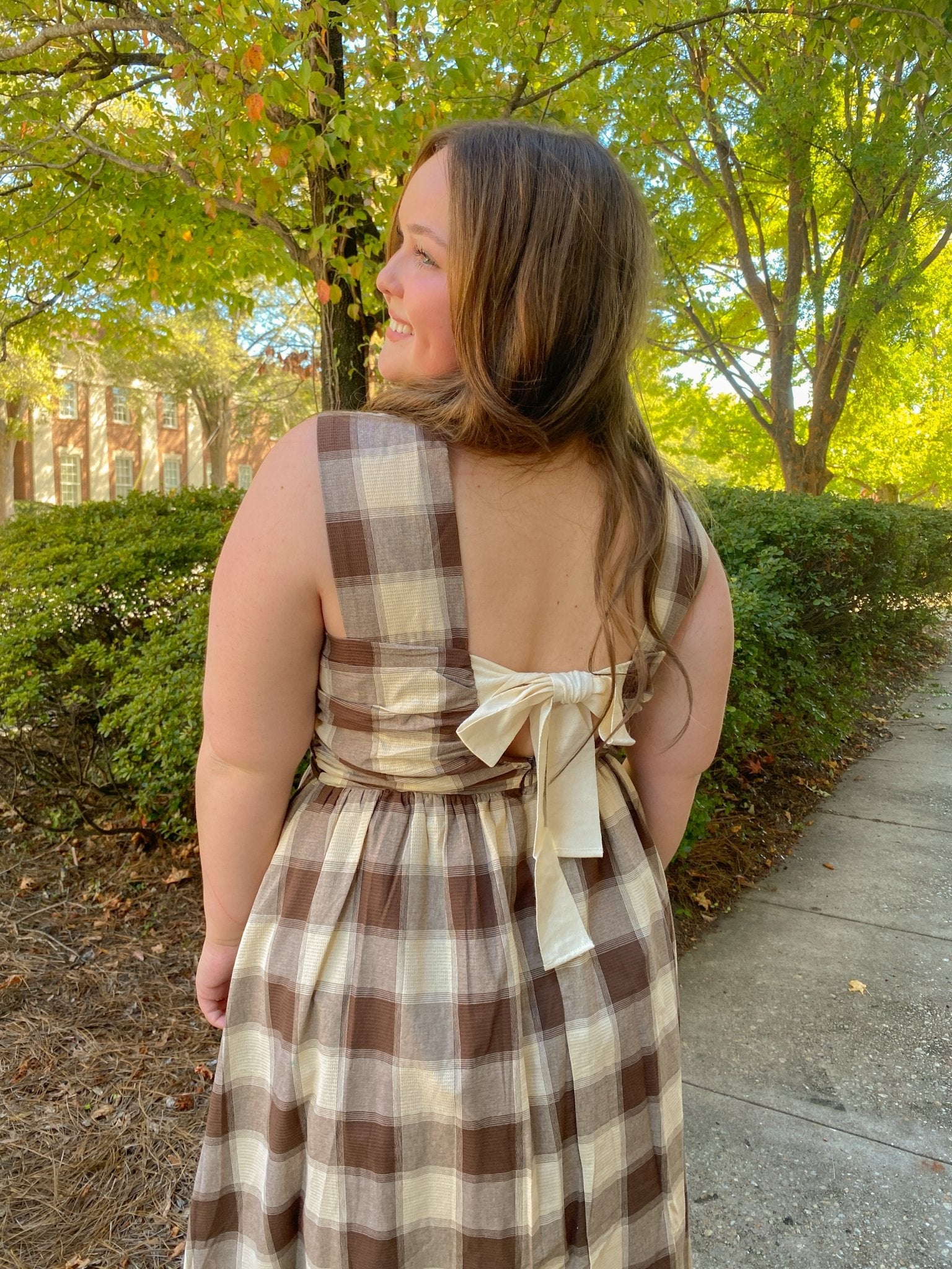 Brown Plaid Checkered V-Neck Ruched Bodice Midi Dress Large