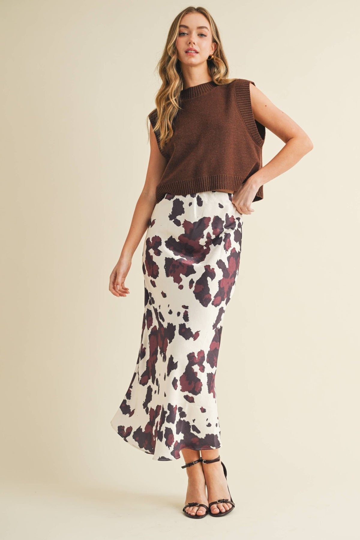 Brown Soft Knit Ribbed Edges Detail Open Back Vest | TCEC