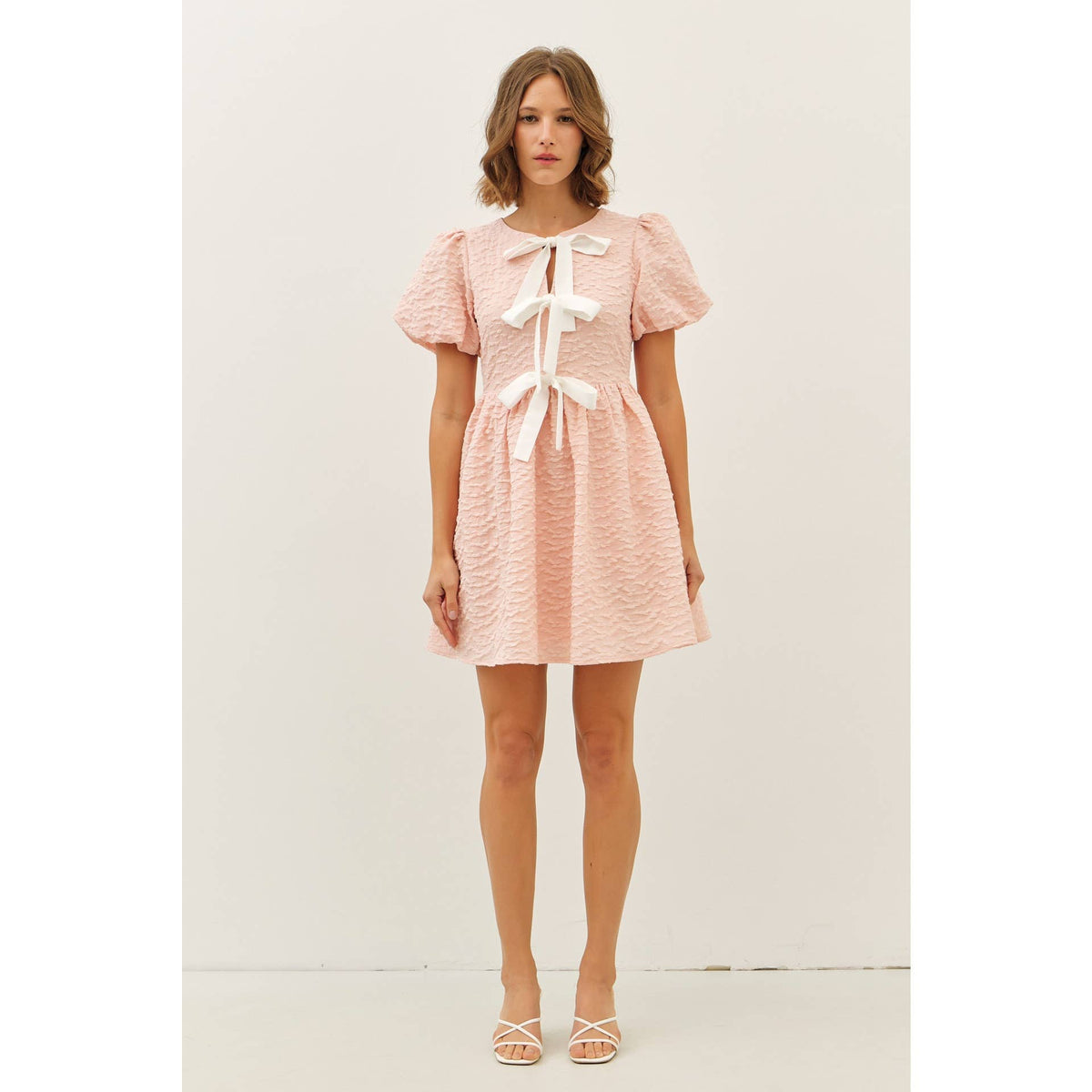 BUBBLE TEXTURED BOW TIE FRONT MINI DRESS | idem ditto