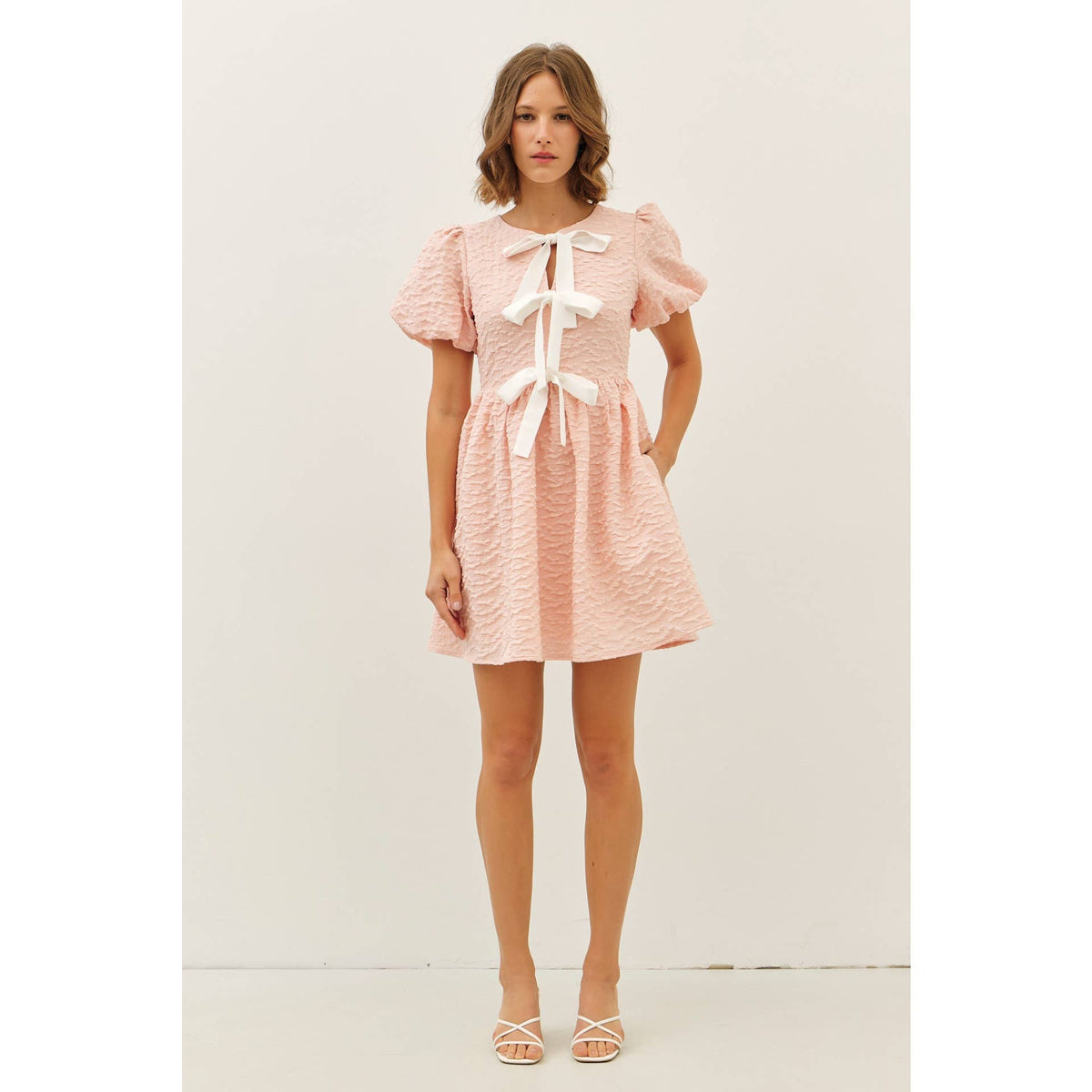 BUBBLE TEXTURED BOW TIE FRONT MINI DRESS | idem ditto