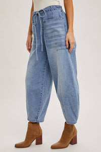 DENIM MID-WAIST DRAWSTRINGS BARREL JEANS: LT.WASH | Bluivy
