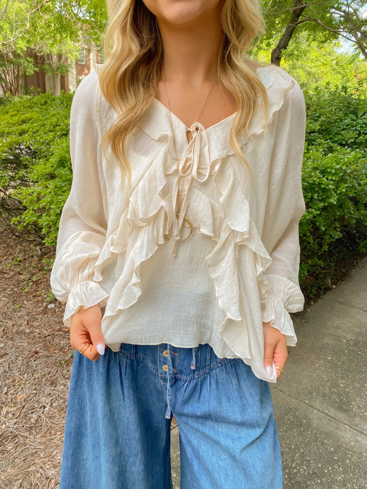Ivory Long Sleeve V-Neck Lightweight Ruffled Blouse | Aakaa