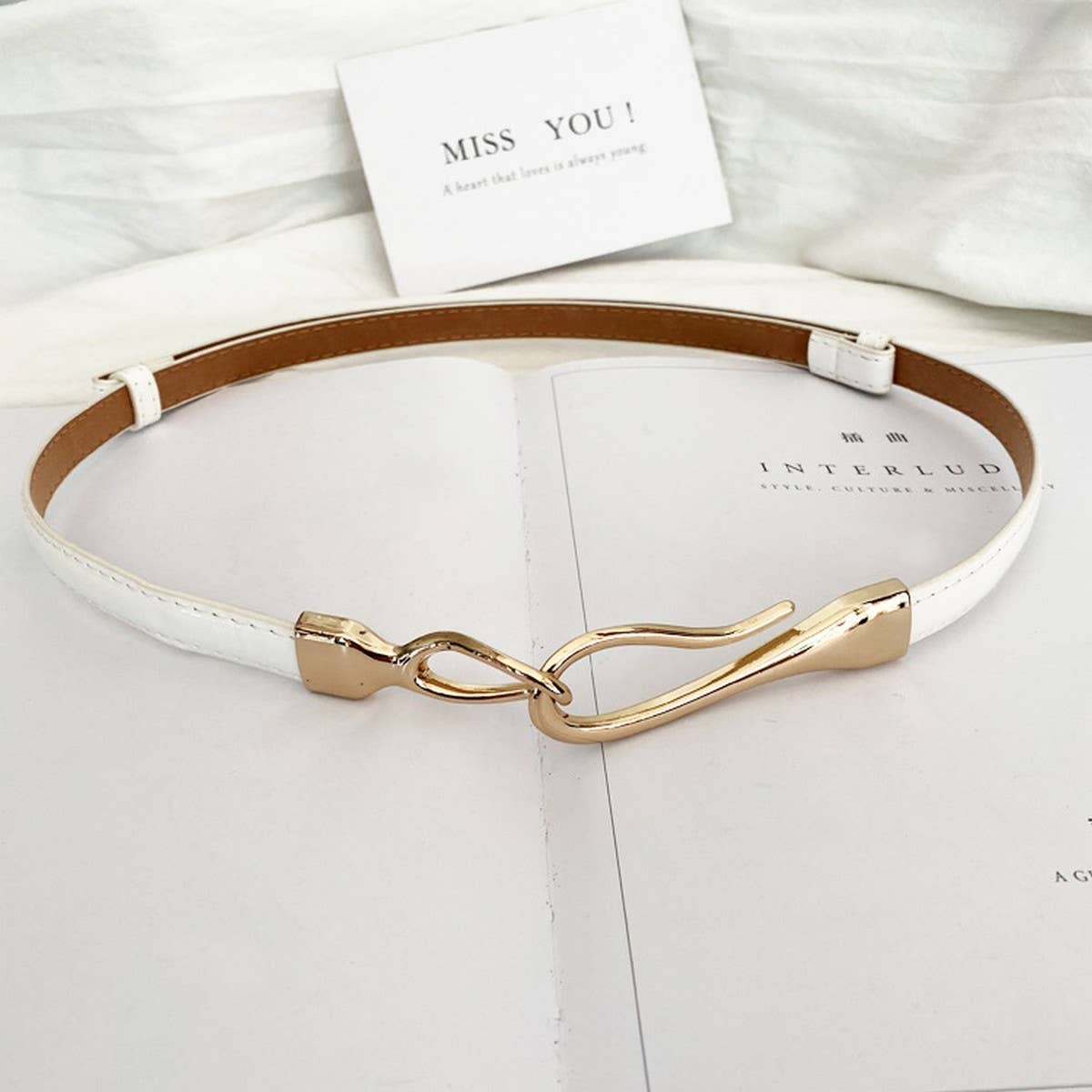 SIMPLE AND VERSATILE THIN BELT | ACCITY