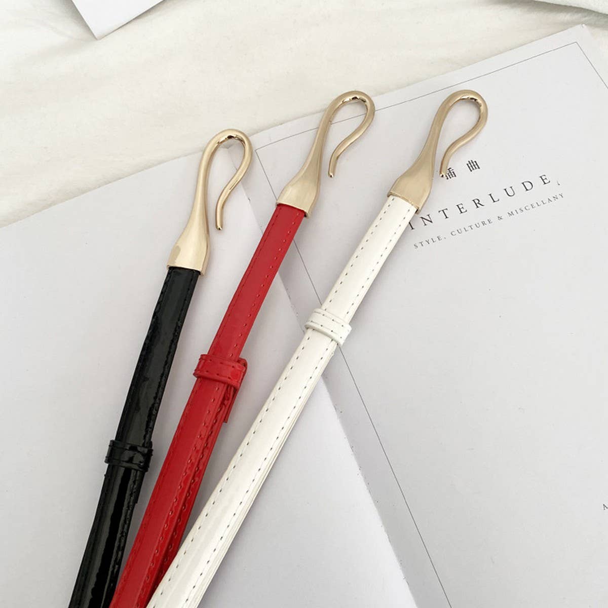 SIMPLE AND VERSATILE THIN BELT | ACCITY