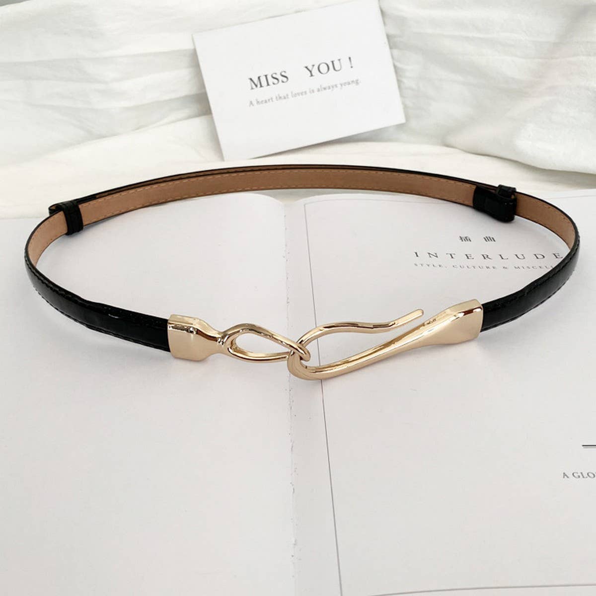 SIMPLE AND VERSATILE THIN BELT | ACCITY