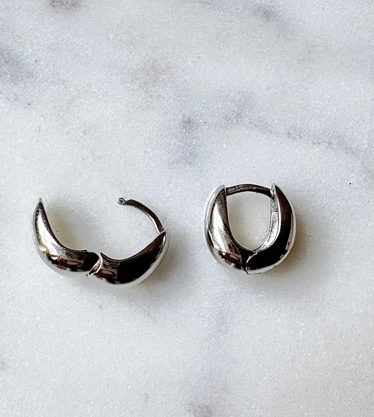 Small 925 Silver Hinged Thick Hoop Earrings | Kym Imports