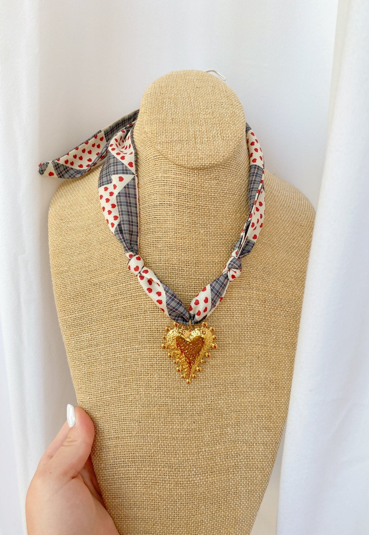 Trendy Black And White Heart Scarf Necklace | Sissy Boutique