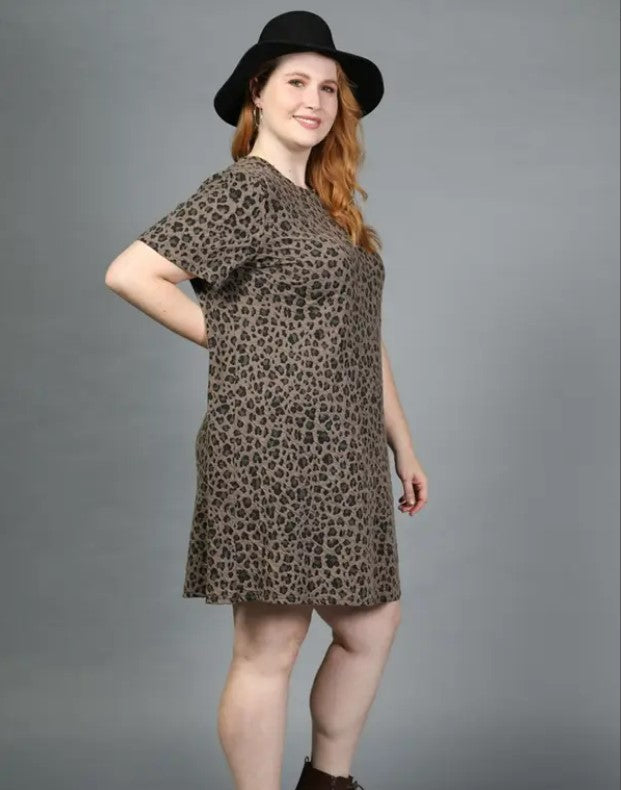 Brown Short Sleeve Crew Neck Leopard Print Knit Dress Sissy Boutique