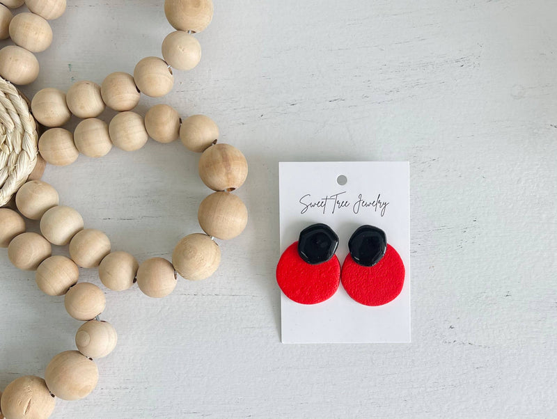 UGA EARRINGS | BLACK AND RED |  CLAY EARRINGS | SPORTS: UGA-RED AND BLACK-Sweet Tree-Sissy Boutique