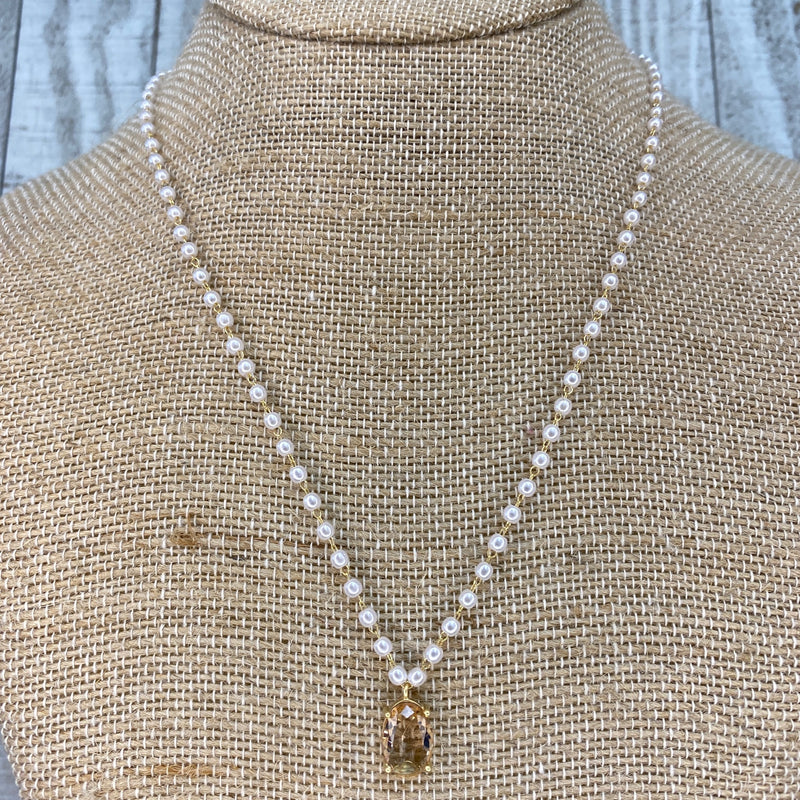 Oval Glass and Pearl Necklace Sissy Boutique